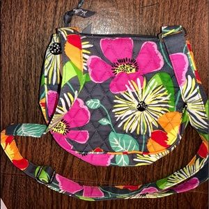 NWOT Vera Jazzy Blooms Kisslock crossbody